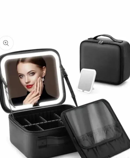 Kofer za sminku sa led ogledalom promo cena 2499 din !!!